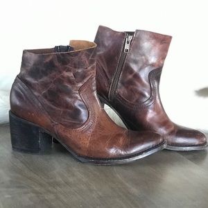 Freebirds by Steven Salt ankle boots, size 9